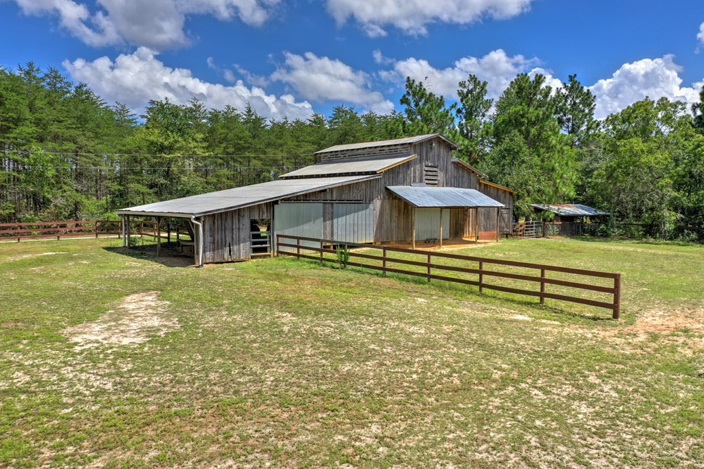 224 Cadle Crossing Road Windsor, SC 29856 - Photo 4 of 32