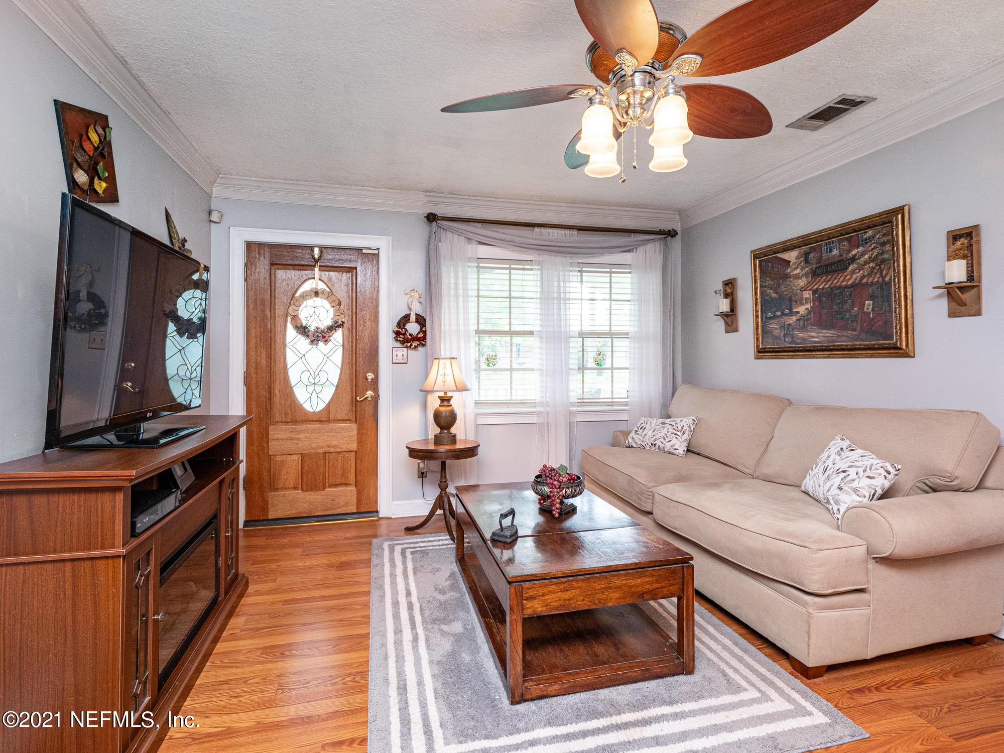 1223 Ibis Road Jacksonville, FL 32216 - Photo 5 of 31 Living Room