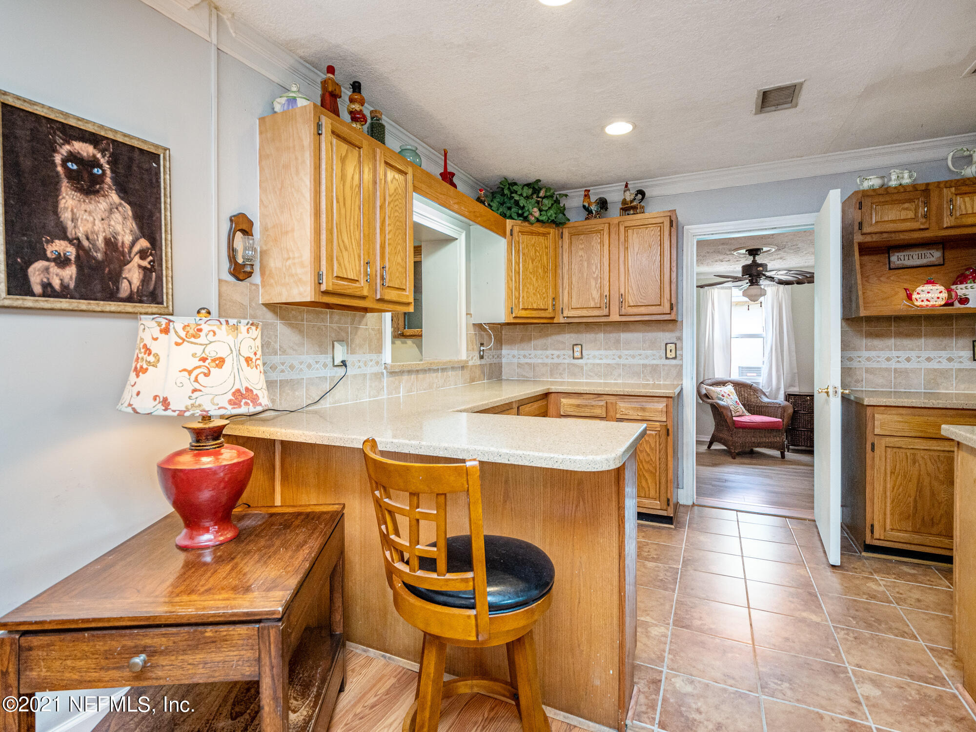 1223 Ibis Road Jacksonville, FL 32216 - Photo 7 of 31 Breakfast Bar