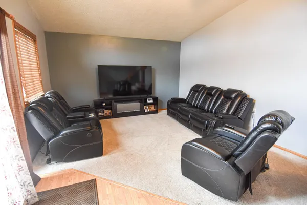 $213,900 | 612 Cherry Road, Thief River Falls, MN 56701