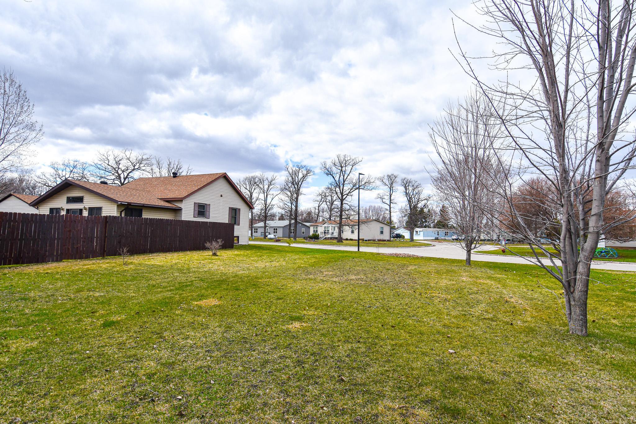 612 Cherry Road Thief River Falls, MN 56701 - Photo 37 of 40