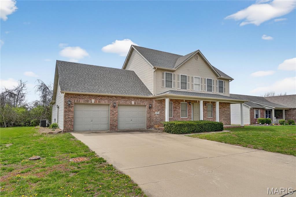 257 Emerald Way East Pontoon Beach, IL 62040 - Photo 2 of 39