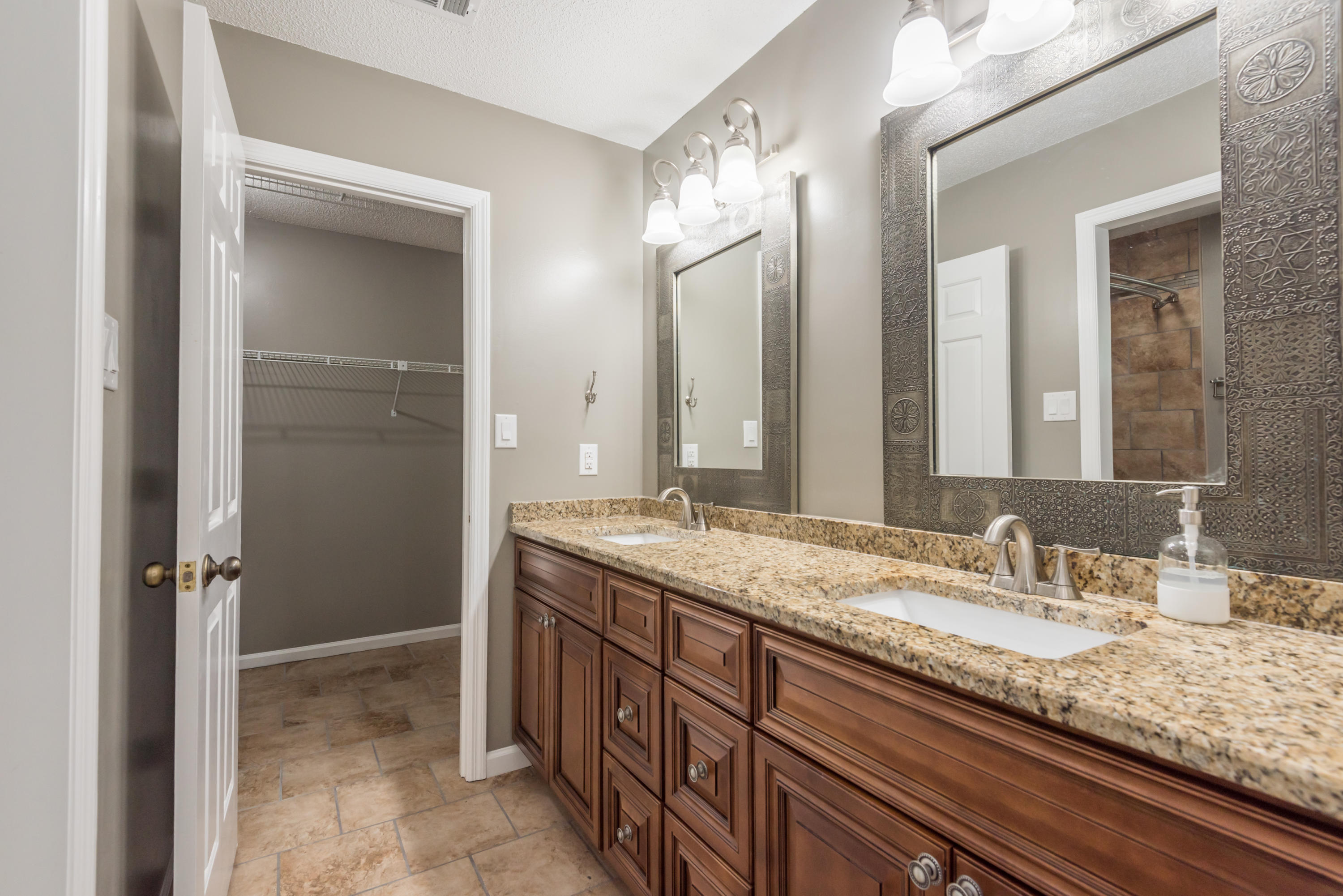 9133 Colchester Ridge Road Knoxville, TN 37922 - Photo 17 of 36 9133ColchesterRidgeRd-24