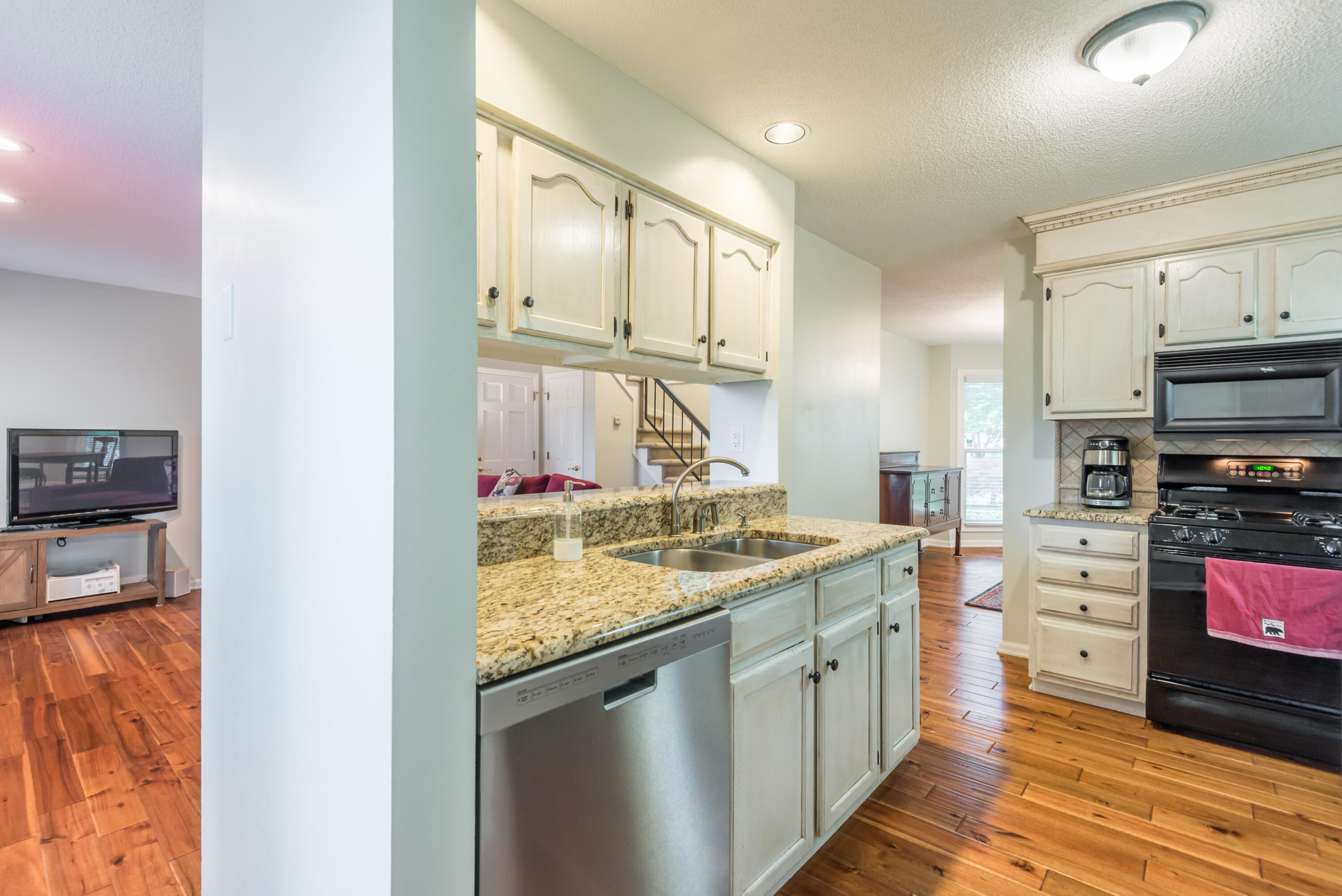 9133 Colchester Ridge Road Knoxville, TN 37922 - Photo 8 of 36 9133ColchesterRidgeRd-7