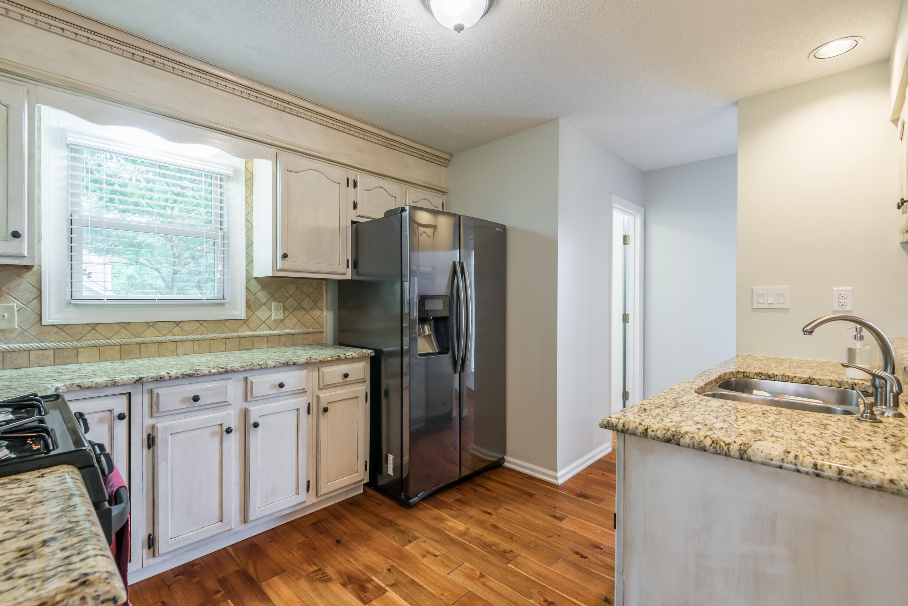 9133 Colchester Ridge Road Knoxville, TN 37922 - Photo 10 of 36 9133ColchesterRidgeRd-9