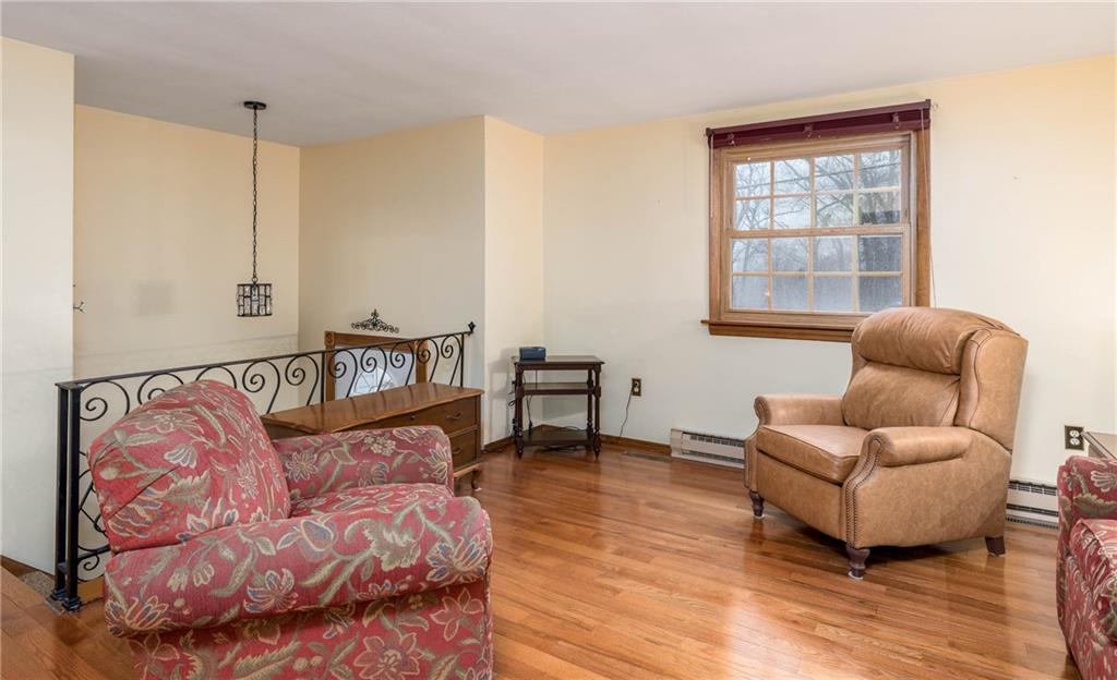 480 Alamae Lakes Road Washington, PA 15301 - Photo 7 of 20 a living room with furniture and a window