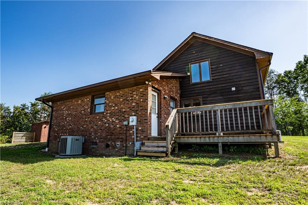 1437 Price Road Eden, NC 27288 - Photo 11 of 47