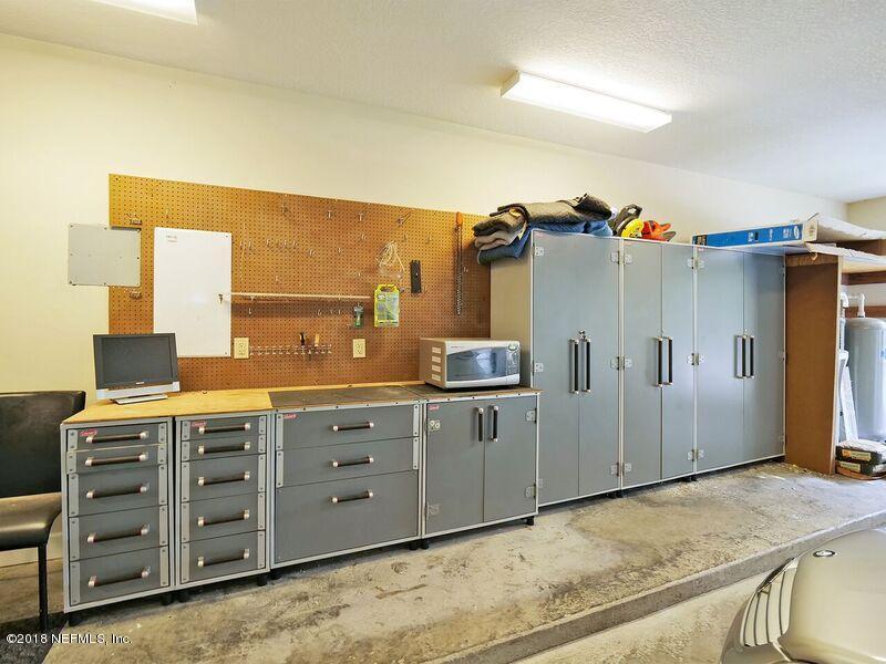 813 Cedar Bay Road Jacksonville, FL 32218 - Photo 33 of 56 Garage