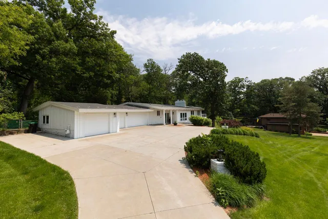 $8,895 | 1345 Fairlawn Way, Unit R, Golden Valley, MN 55416