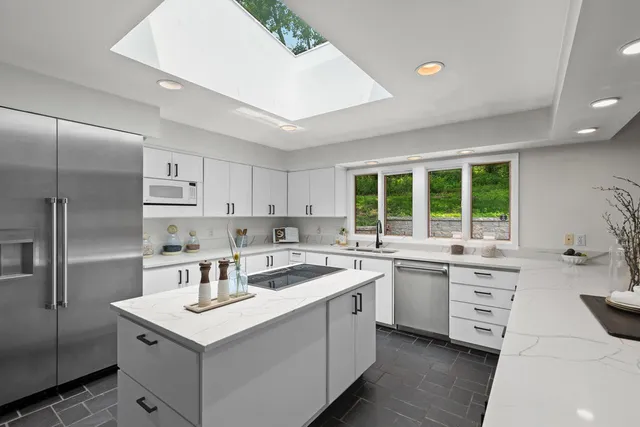 $8,895 | 1345 Fairlawn Way, Unit R, Golden Valley, MN 55416