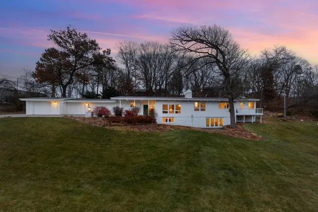 $8,895 | 1345 Fairlawn Way, Unit R, Golden Valley, MN 55416