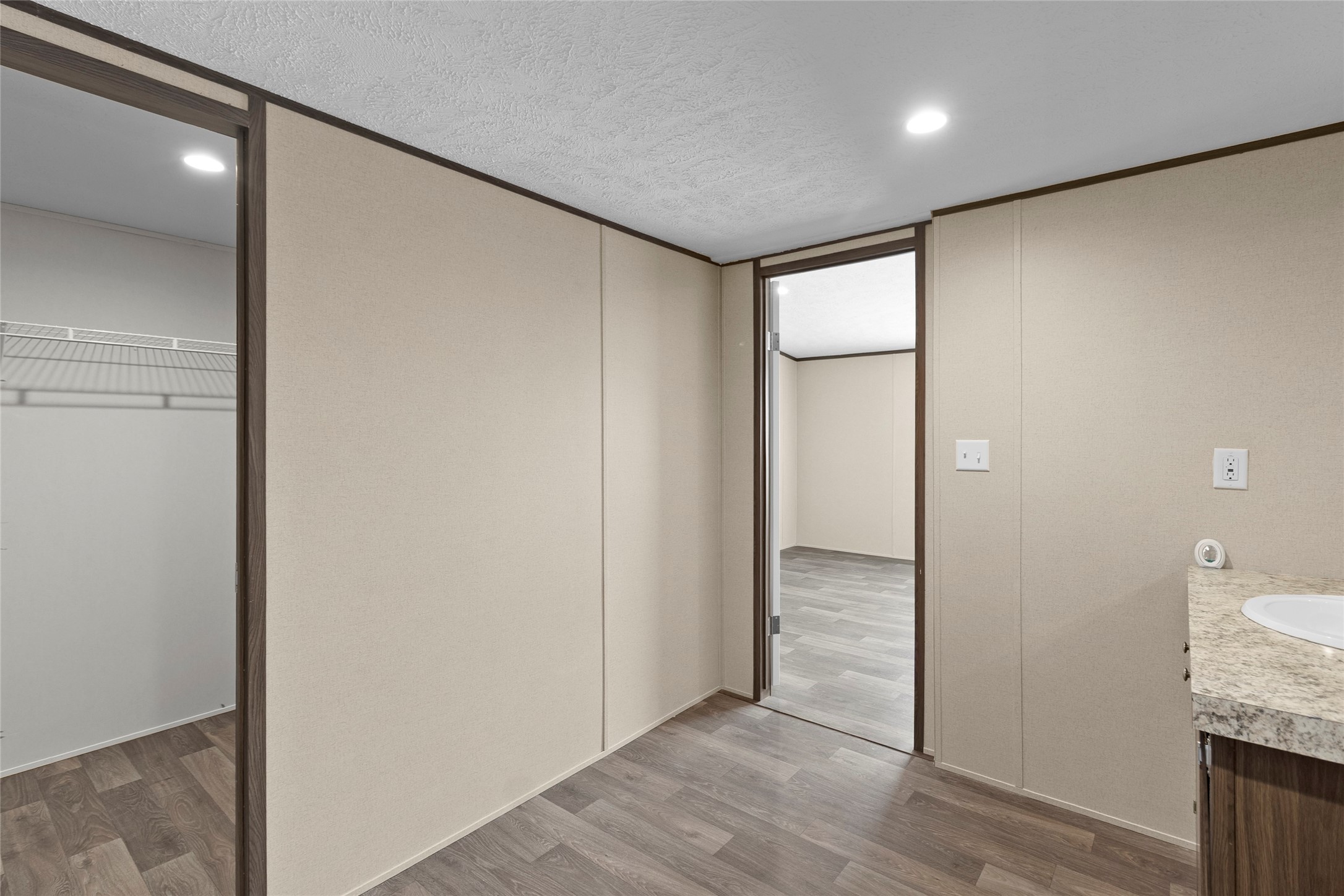 1235 Peter Pne Street Huffman, TX 77336 - Photo 13 of 25 a view of hallway with bathroom