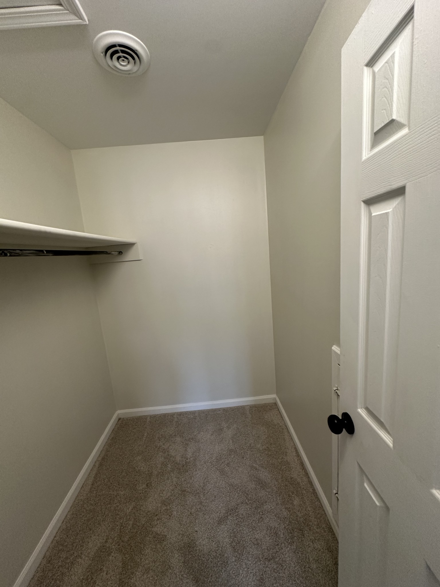 775 Vaughan Road Clarksville, TN 37043 - Photo 26 of 33 Gallery Image 26