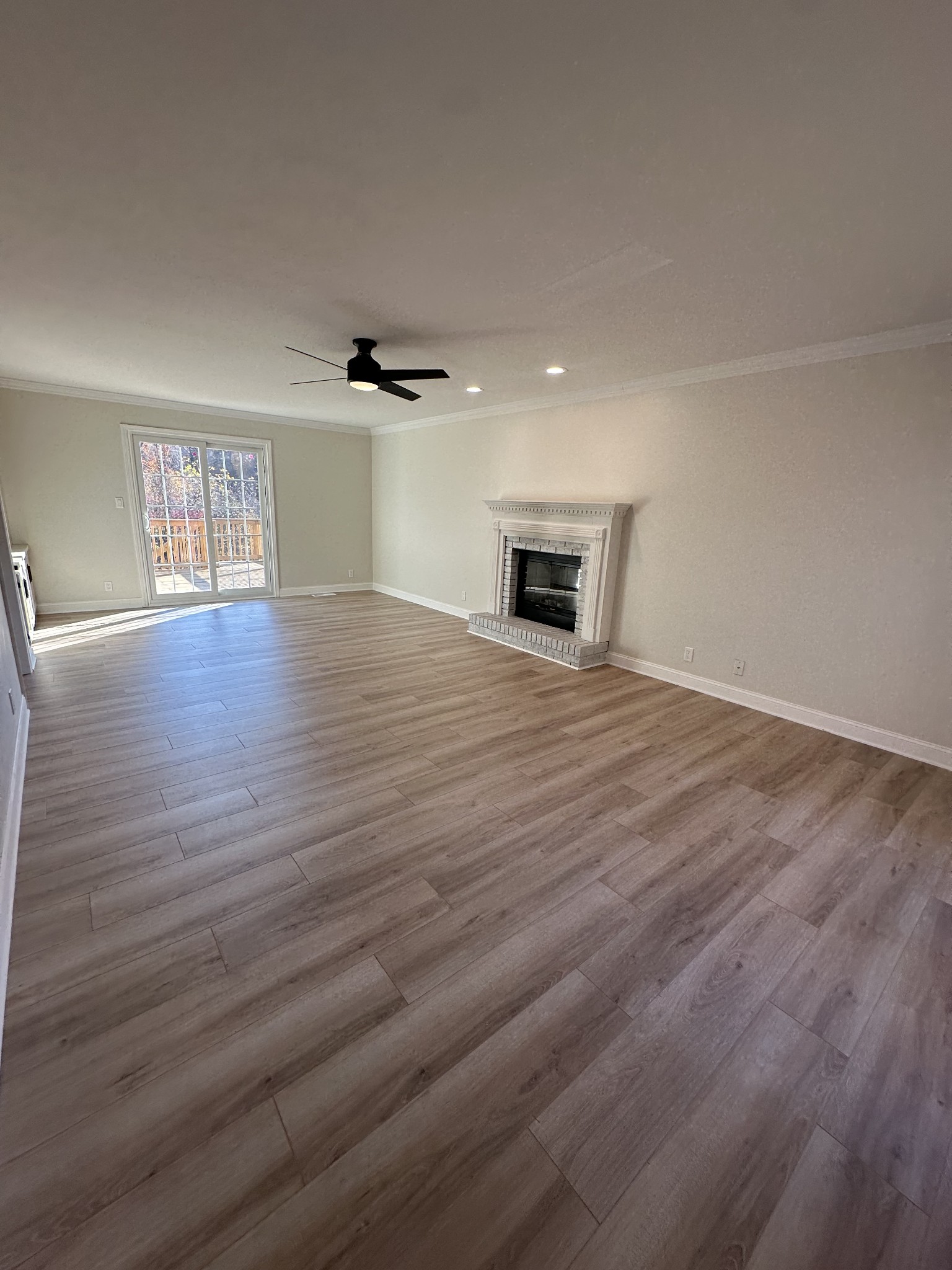 775 Vaughan Road Clarksville, TN 37043 - Photo 3 of 33 Gallery Image 3