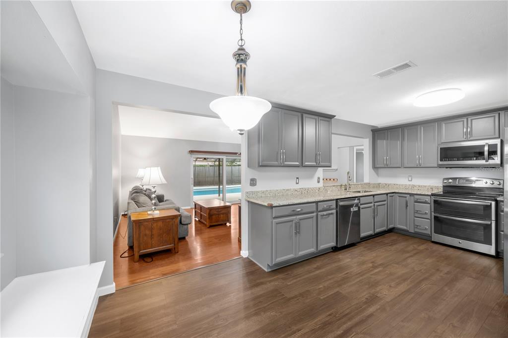 1418 Shell Flower Drive Brandon, FL 33511 - Photo 13 of 34 Gallery Image 13