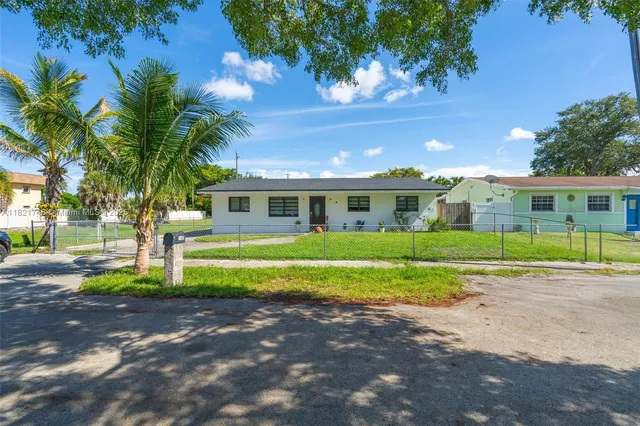 $580,000 | 7100 McClellan Street, Hollywood, FL 33024
