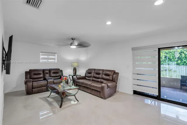$580,000 | 7100 McClellan Street, Hollywood, FL 33024