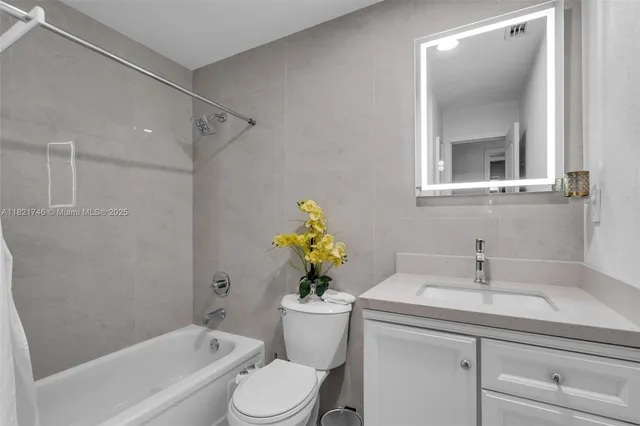 $580,000 | 7100 McClellan Street, Hollywood, FL 33024