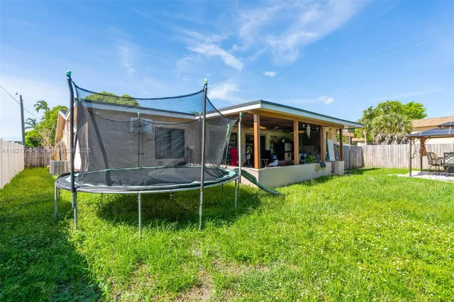 $580,000 | 7100 McClellan Street, Hollywood, FL 33024