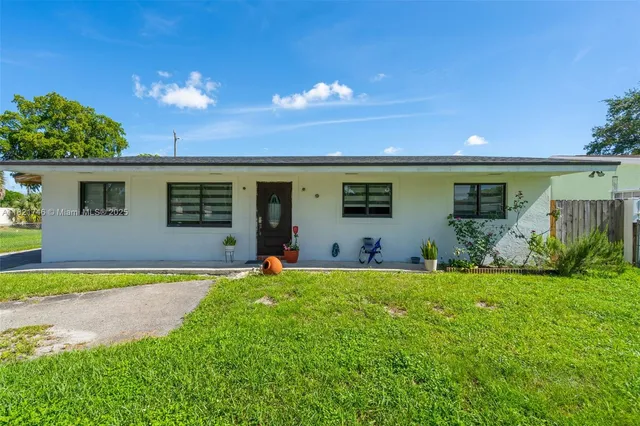 $580,000 | 7100 McClellan Street, Hollywood, FL 33024