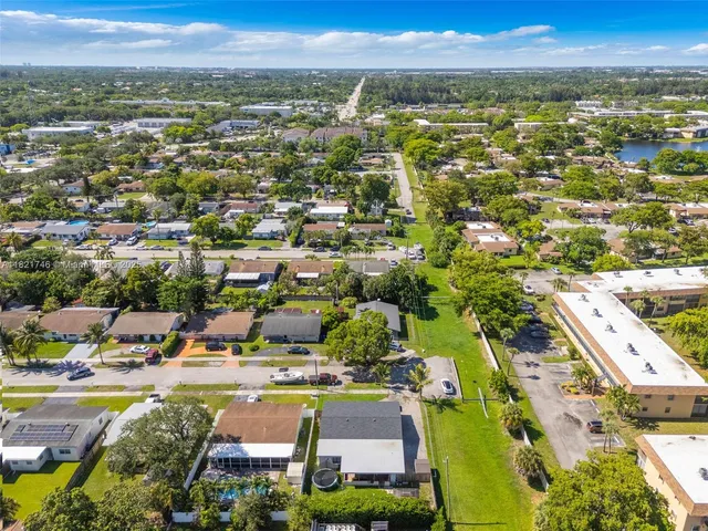 $580,000 | 7100 McClellan Street, Hollywood, FL 33024