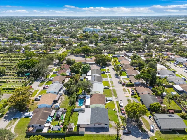 $580,000 | 7100 McClellan Street, Hollywood, FL 33024