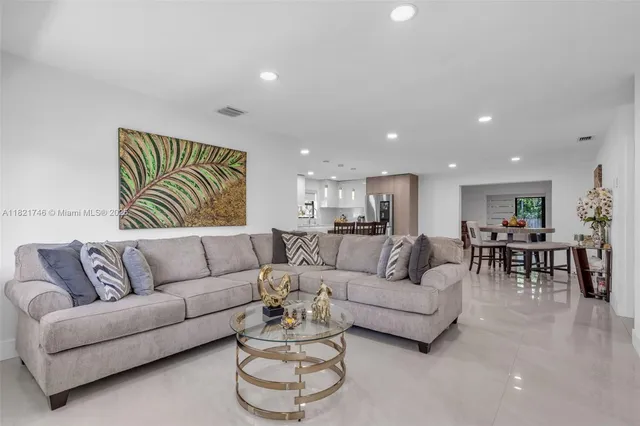 $580,000 | 7100 McClellan Street, Hollywood, FL 33024