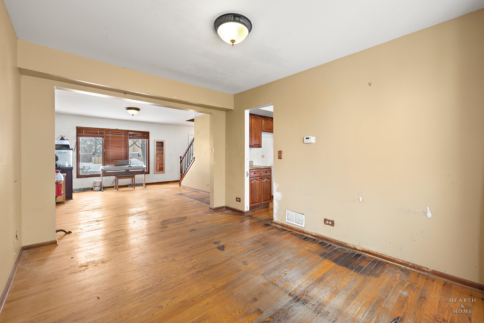 1207 Quail Run Avenue Bolingbrook, IL 60490 - Photo 25 of 48 a view of a livingroom with wooden floor