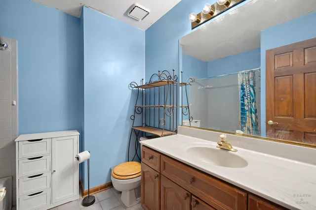 a view of a livingroom with furniture and a furniture