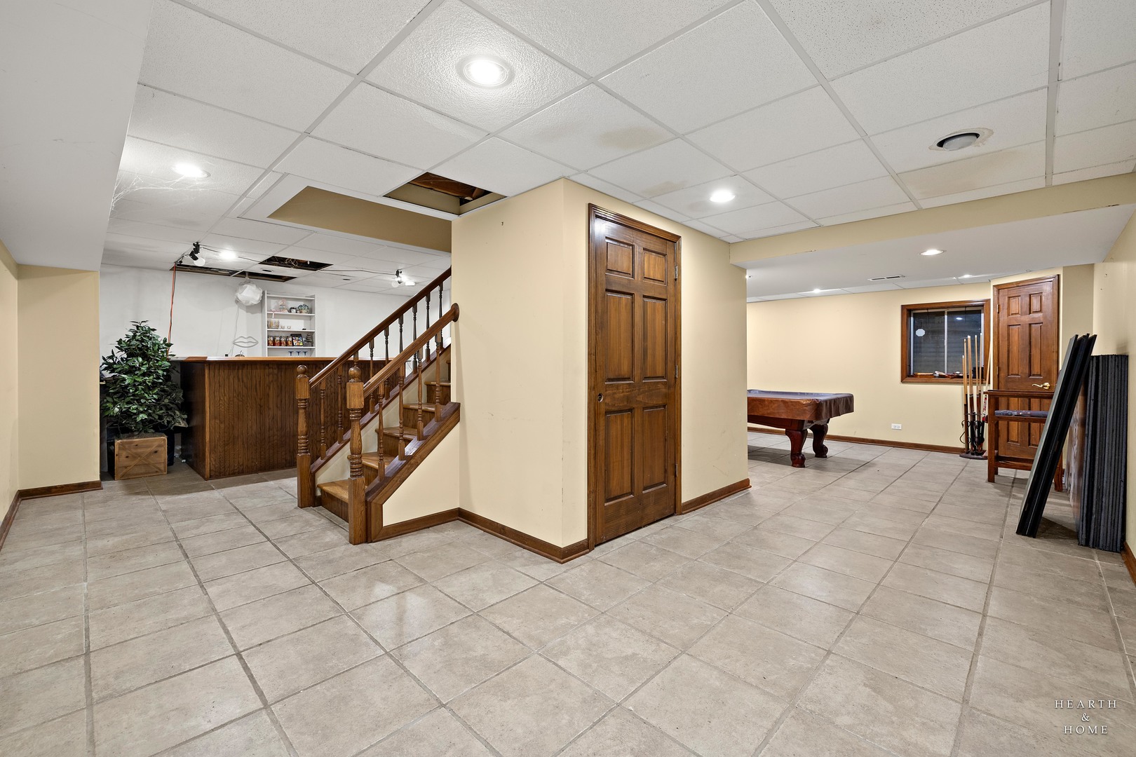 1207 Quail Run Avenue Bolingbrook, IL 60490 - Photo 43 of 48 a view of a livingroom with furniture and a furniture