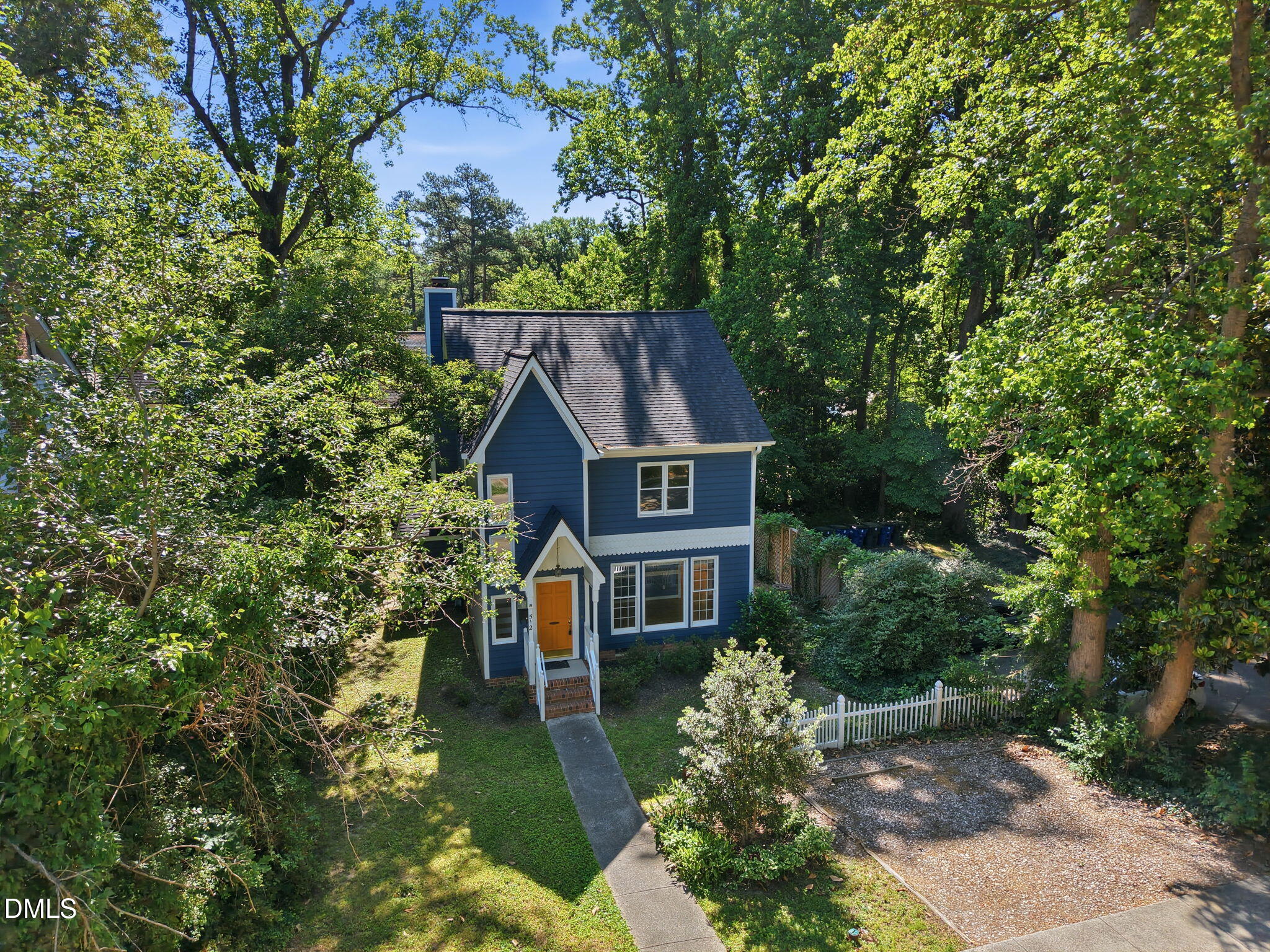 512 Gardner Street Raleigh, NC 27607 - Photo 4 of 56