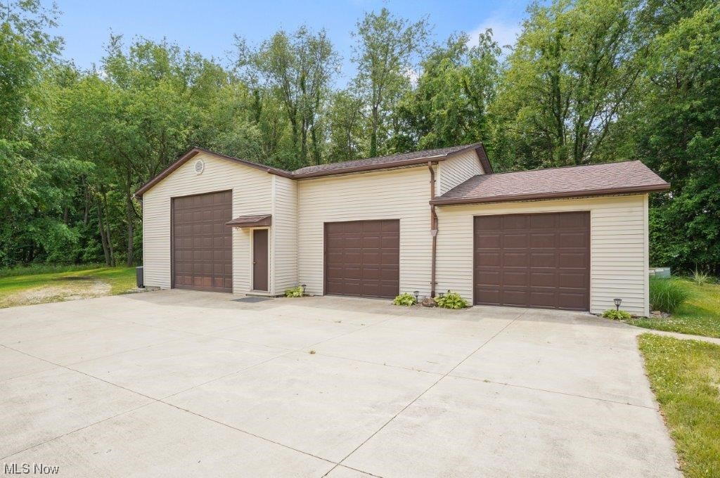 2290 Waterloo Road Mogadore, OH 44260 - Photo 9 of 35