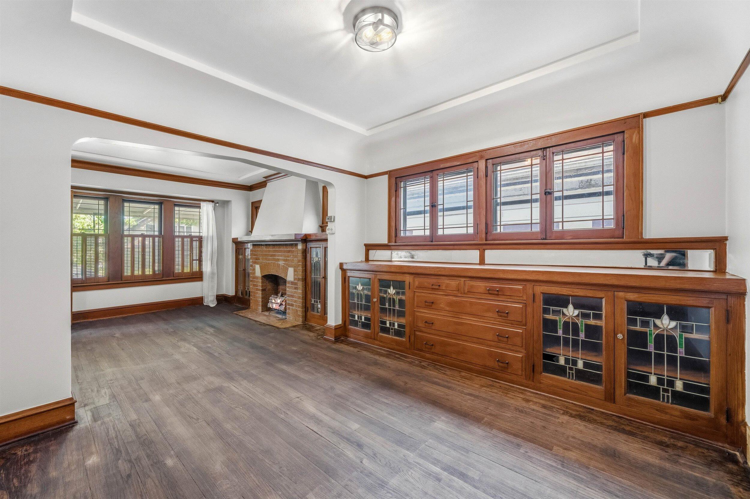 2419 North 53rd Street Milwaukee, WI 53210 - Photo 10 of 28 10-Dining Room