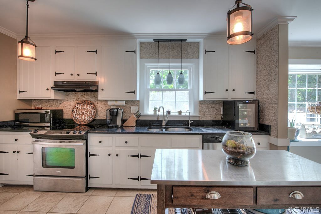 13025 Queensgate Road Midlothian, VA 23114 - Photo 11 of 26 In addition to granite countertops and stainless s