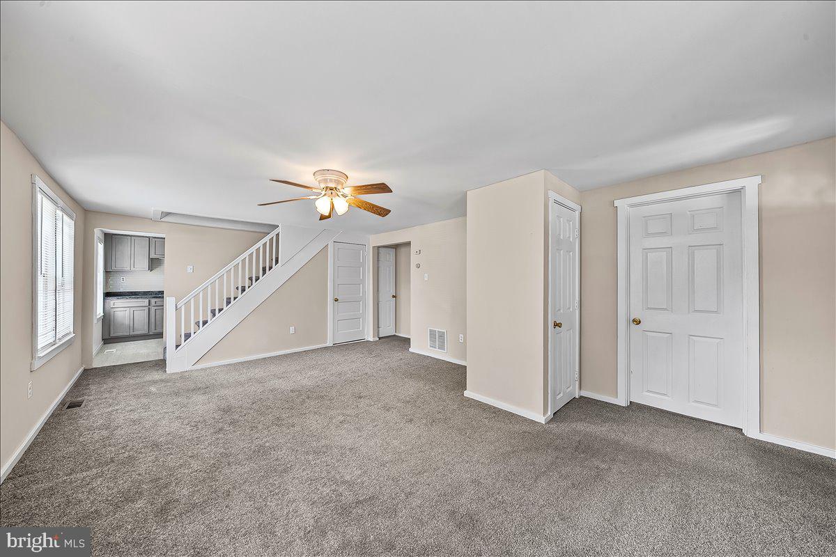 1242 Chestnut Street Marcus Hook, PA 19061 - Photo 4 of 32
