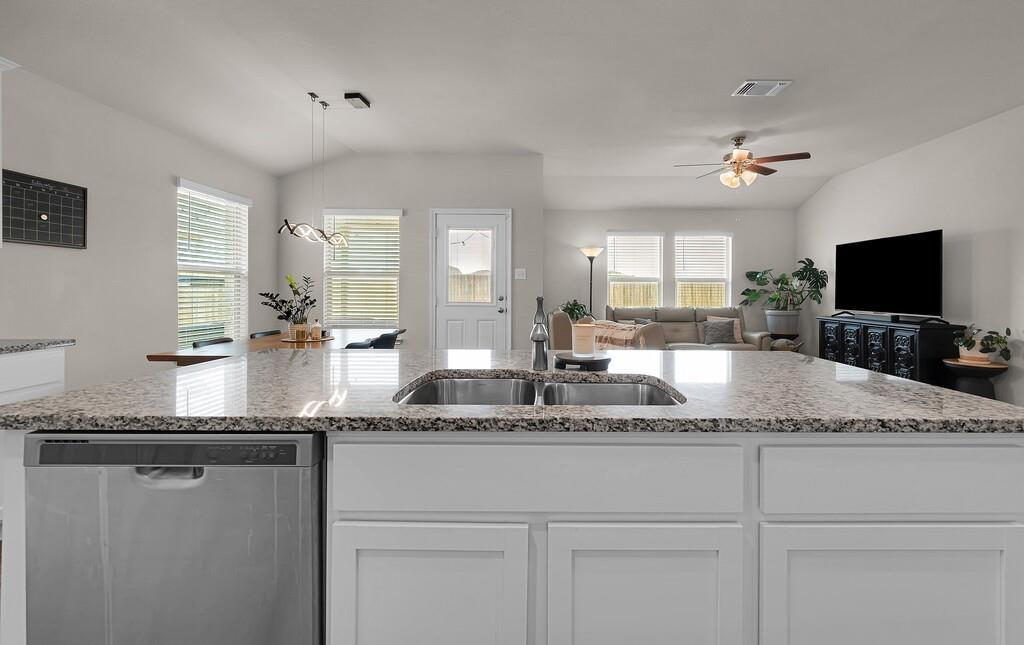 2916 Brosnan Road Lorena, TX 76655 - Photo 16 of 36