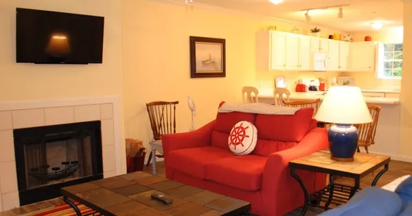$2,700 | 1000 Mallery Street, Unit E96, St. Simons Island, GA 31522