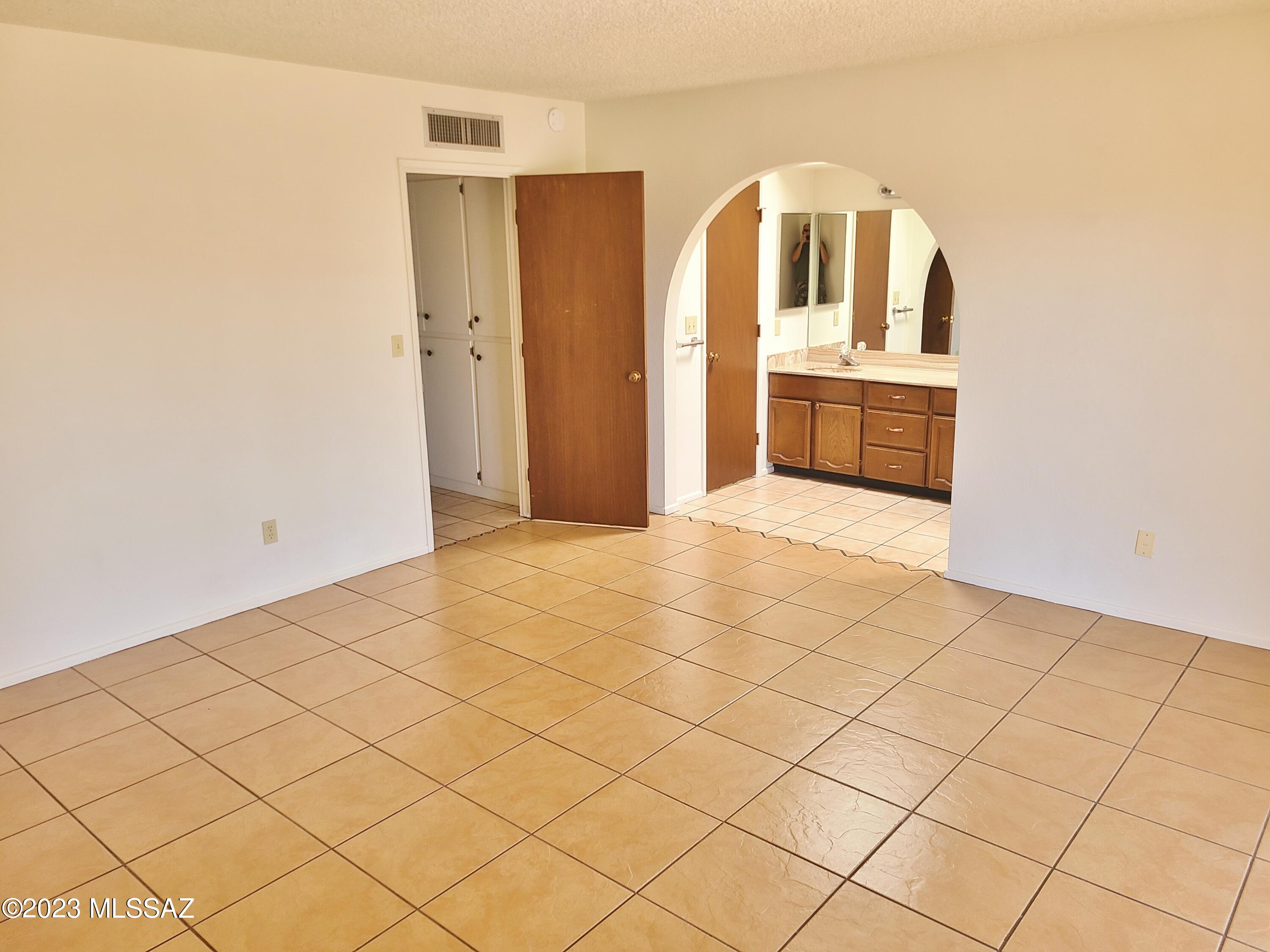 11364 East Prince Road Tucson, AZ 85749 - Photo 15 of 30 Gallery Image 15