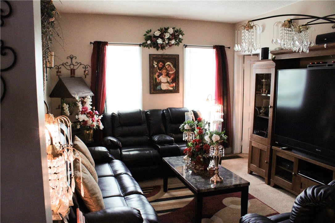 52 Roth Street Rochester, NY 14621 - Photo 5 of 26