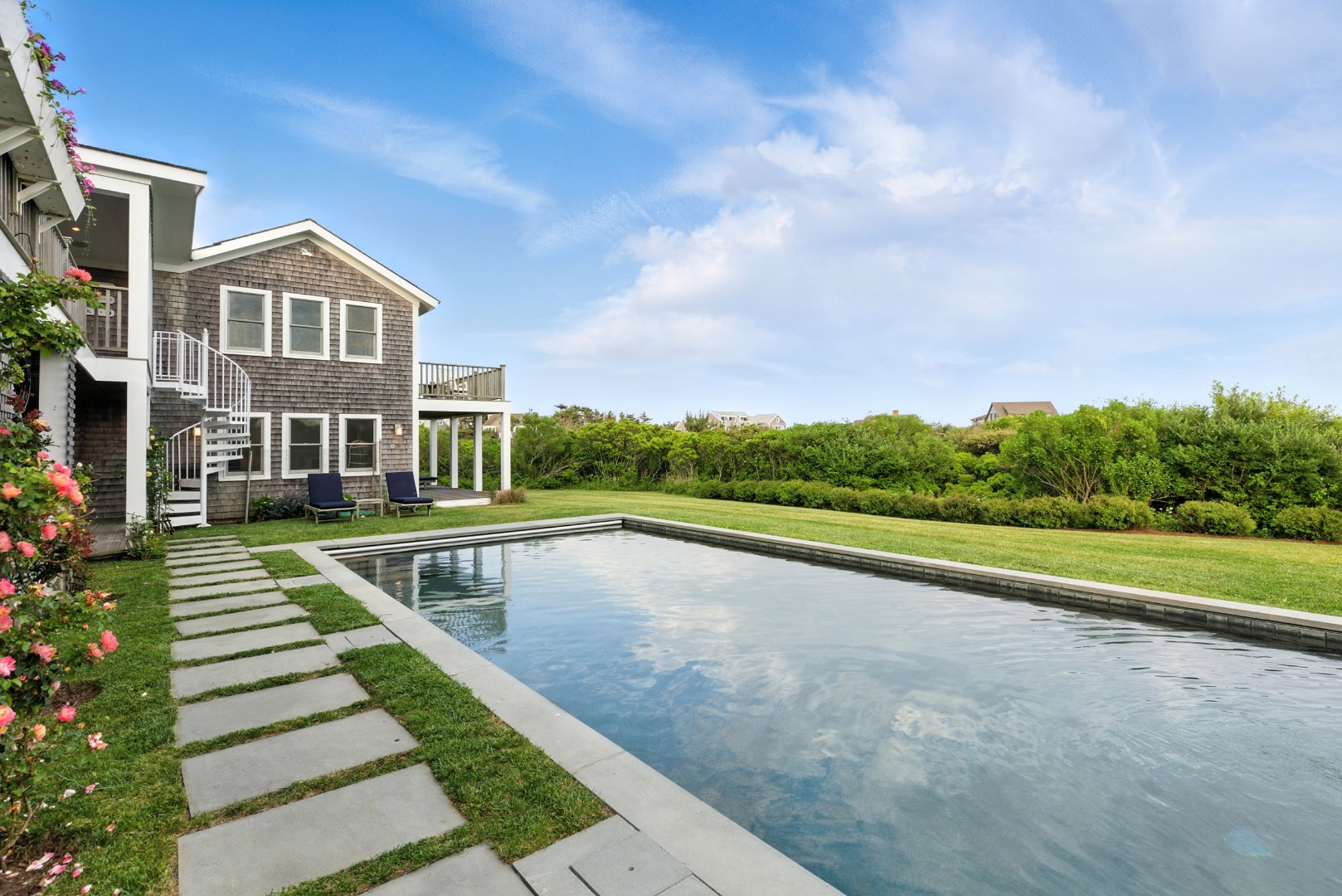 45 Starbuck Road Nantucket, MA 02554 - Photo 21 of 23