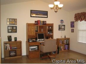3807 Sugar Loaf Springfield, IL 62711 - Photo 4 of 8 Gallery Image 4