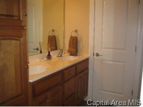 3807 Sugar Loaf Springfield, IL 62711 - Photo 6 of 8 Gallery Image 6