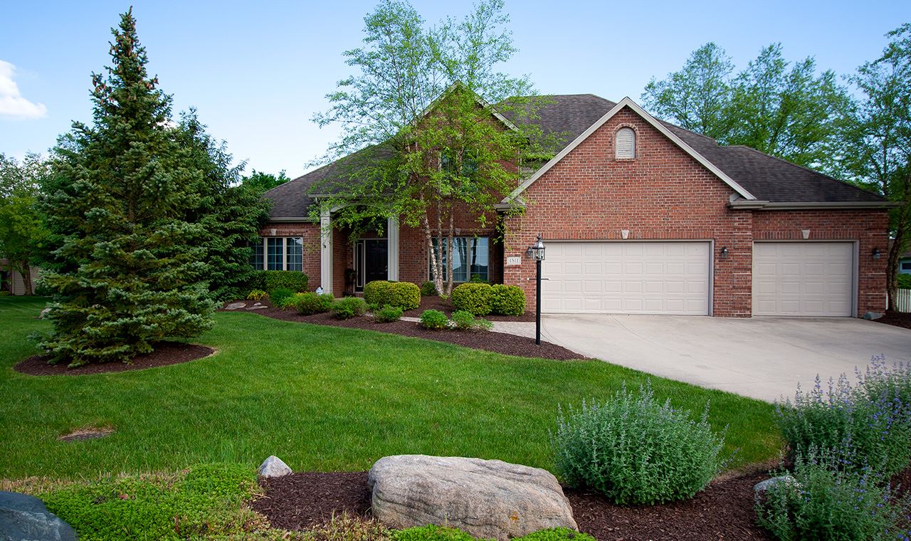 1811 Calais Road Fort Wayne, IN 46814 - Photo 1 of 36 Gallery Image 1