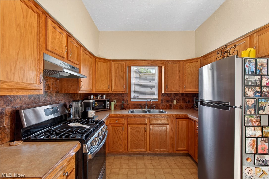 140 Smith Avenue Northwest Canton, OH 44708 - Photo 13 of 33