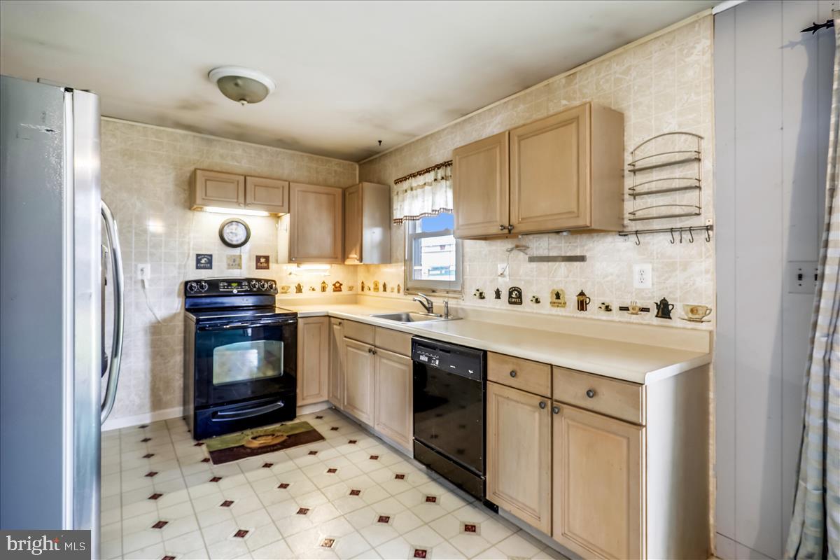 807 Foxwell Road Joppa, MD 21085 - Photo 10 of 22 Kitchen