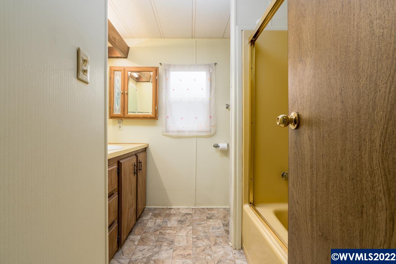 1475 Green Acres Road, Unit 93 Eugene, OR 97408 - Photo 6 of 12