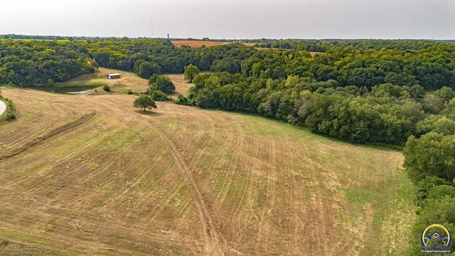 $1,600,000 | 16008 62nd Street, Oskaloosa, KS 66066