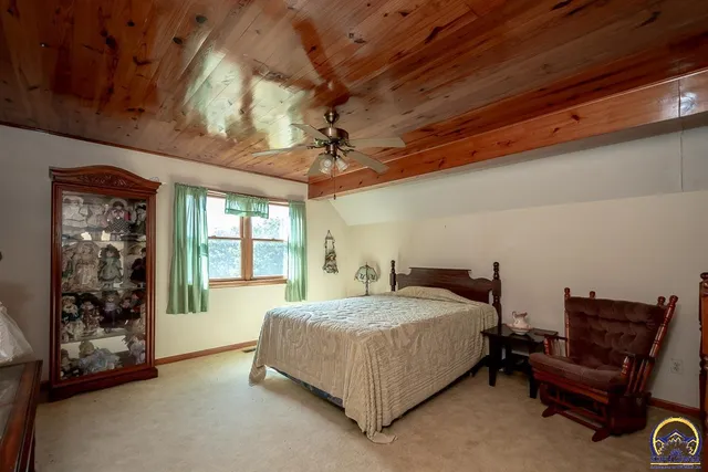 $1,600,000 | 16008 62nd Street, Oskaloosa, KS 66066