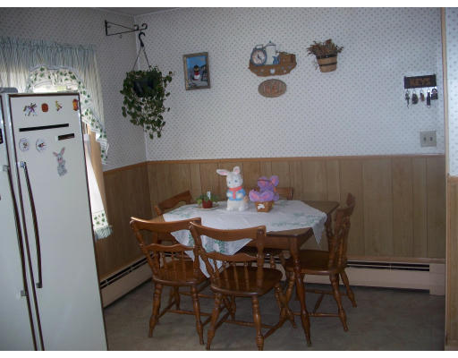 344 Parker Road Lancaster, MA 01523 - Photo 3 of 11 Gallery Image 3