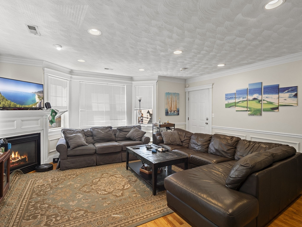 145 Murdock Street, Unit 2 Boston, MA 02135 - Photo 4 of 29